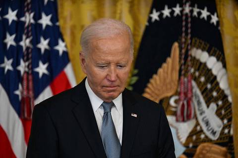 Biden desiste de candidatura à Casa Branca e endossa vice Kamala Harris