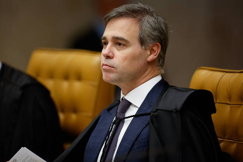 BRASÍLIA, DF, 12.06.2024, O ministro André Mendonça. Sessão plenária do STF, sob a presidência do ministro Luis Roberto Barroso, durante julgamento de questão sobre o cálculo do reajuste do FGTS (Fundo de Garantia por Tempo de Serviço). O ministro Barroso é o relator dessa matéria. (Foto: Pedro Ladeira/Folhapress)