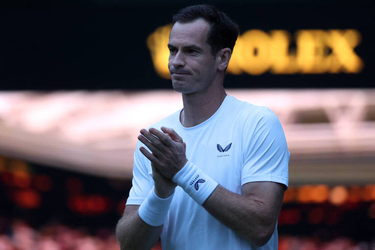 Andy Murray se despede de Wimbledon após desistência de Emma Raducanu