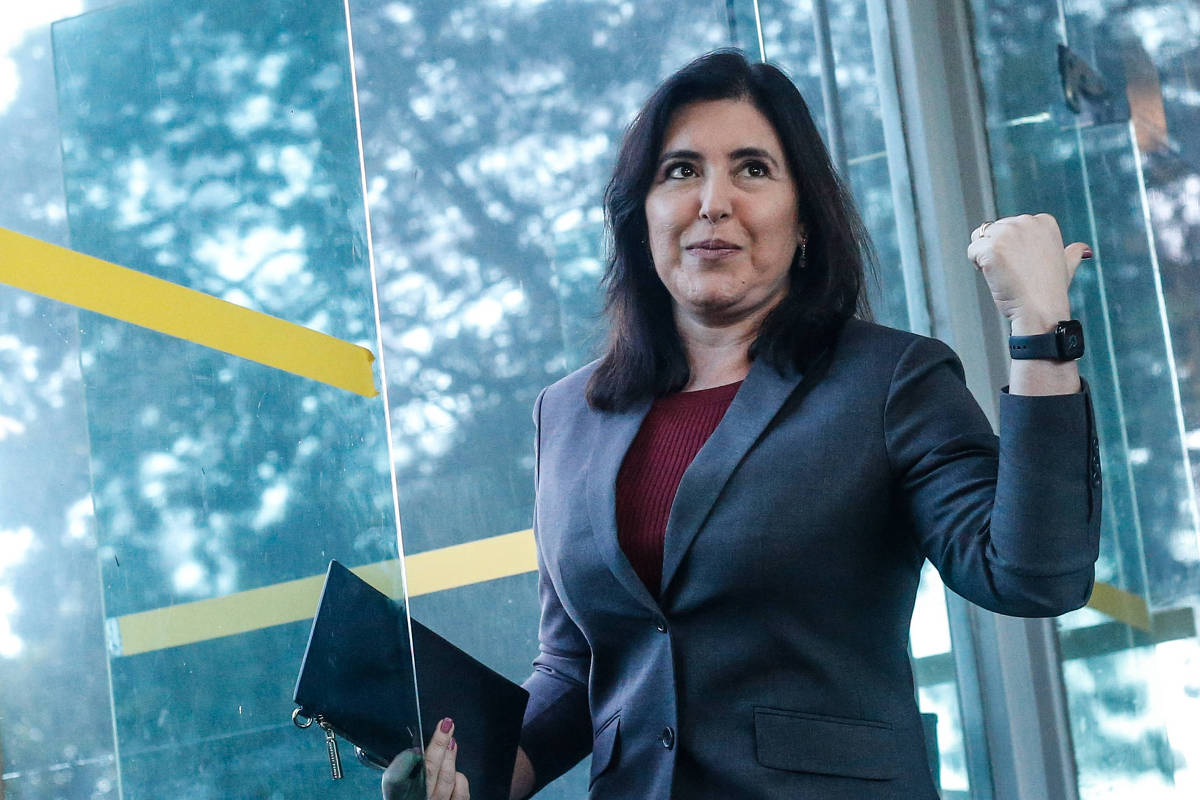 Post engana ao afirmar que Simone Tebet deixou o governo e pediu o impeachment de Lula