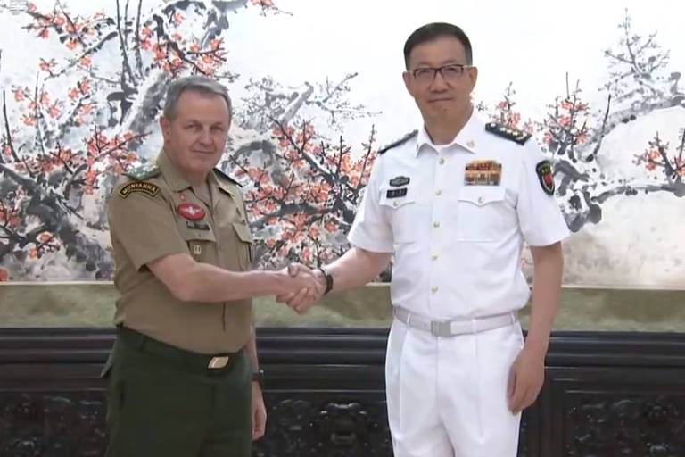 Exército visita indústria chinesa de armas em meio a negociação da Avibras