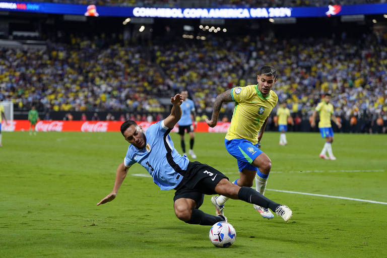 Brasil fica pouco com a bola e troca poucos passes