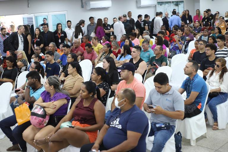 Governo do Piauí devolve celulares recuperados após