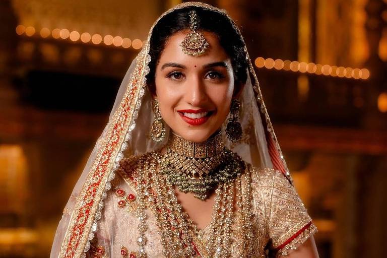 Veja vestido de noiva da indiana Radhika Merchant para o casamento luxuoso com Anant Ambani
