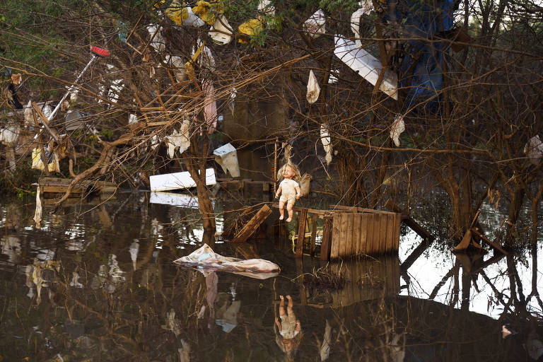 Fotógrafos registram estética da catástrofe na enchente do Rio Grande do Sul