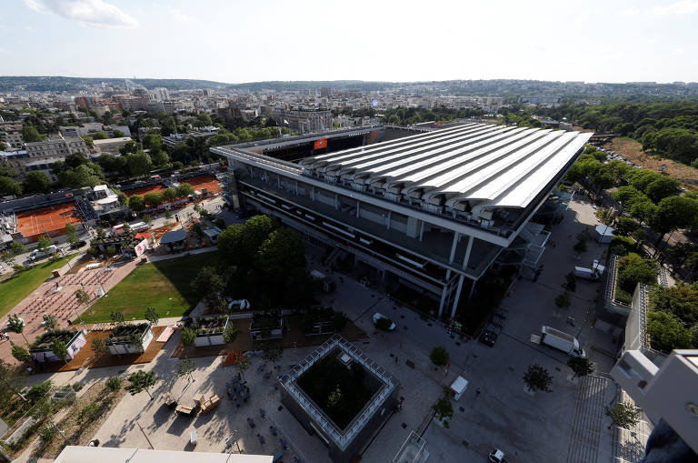 Com 18 quadras de saibro, o estádio Roland Garros receberá as partidas de tênis, tênis em cadeira de rodas e até mesmo boxe e vôlei sentado