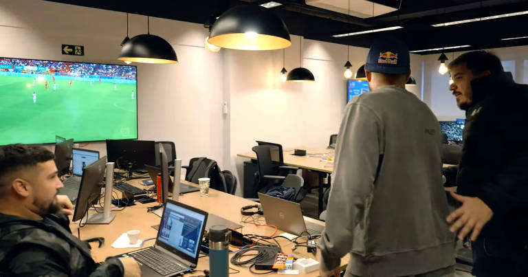 Estrutura da Cazé TV