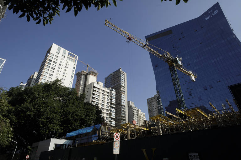 Enquanto todos aplaudiam o Ibovespa, FIIs voaram dando menos dor de cabeça