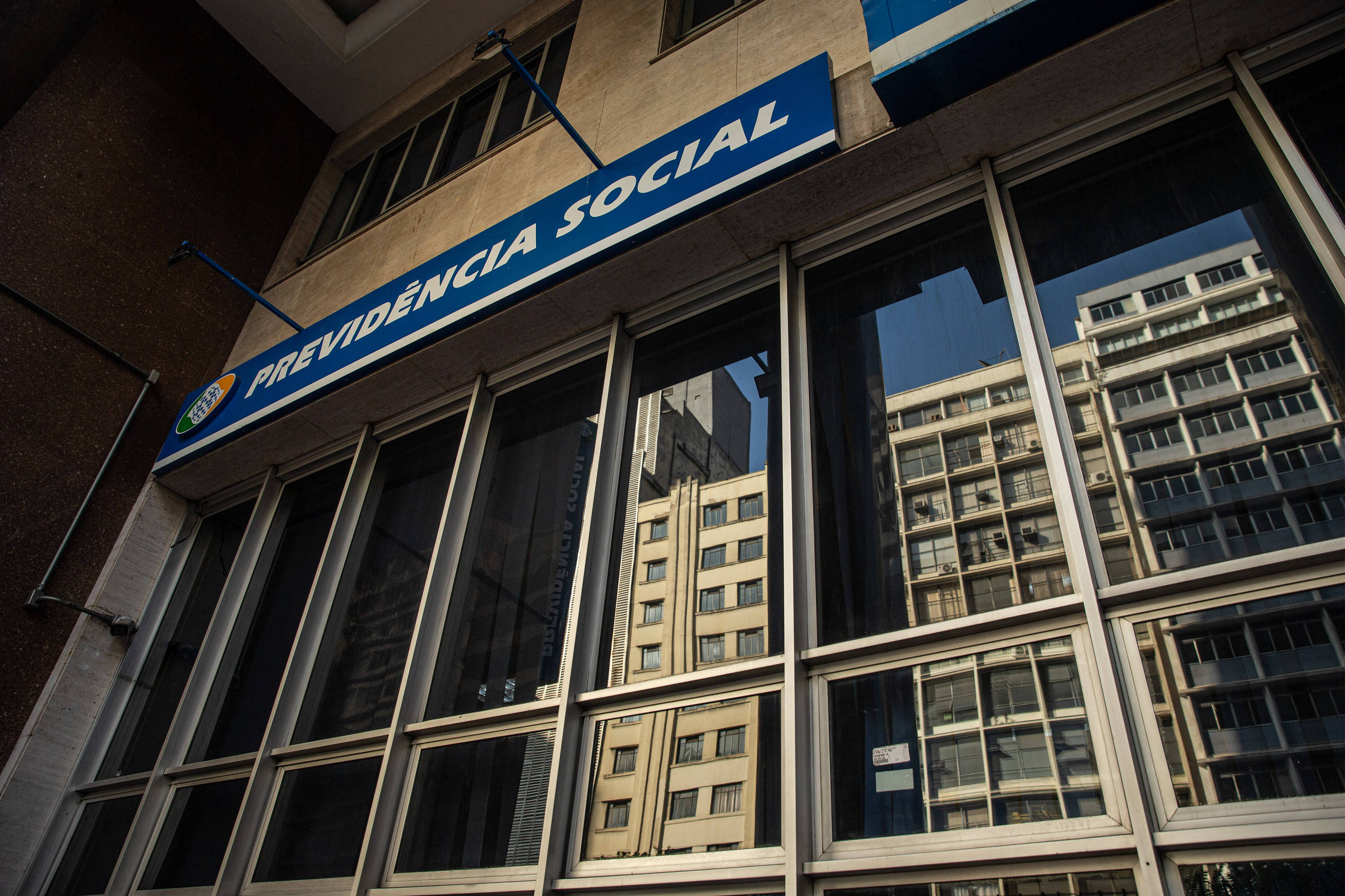 Entenda como funciona a fraude nos descontos do INSS