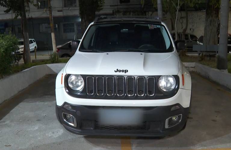 O veículo Jeep Renegade usado no golpe foi apreendido pela polícia
