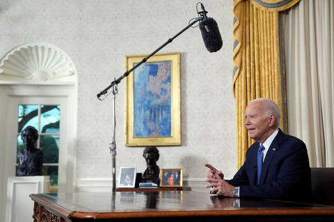 Defesa da democracia é mais importante do que qualquer cargo, diz Biden