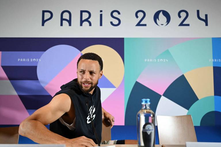 Em Paris para os Jogos, Stephen Curry declara apoio a Kamala