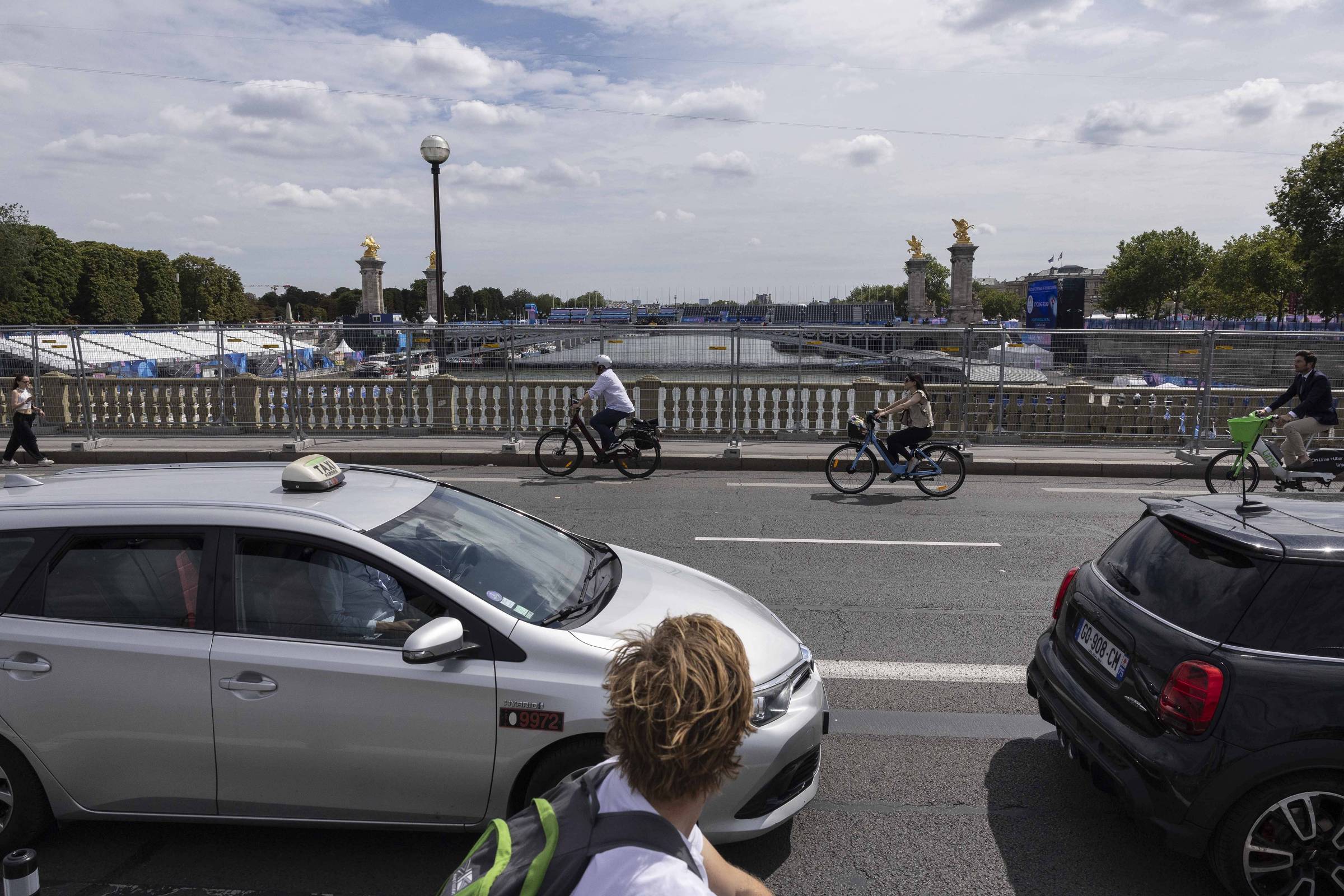 Do lado dos Invalides, a ponte mais olímpica - 26/07/2024 - Esporte - Folha