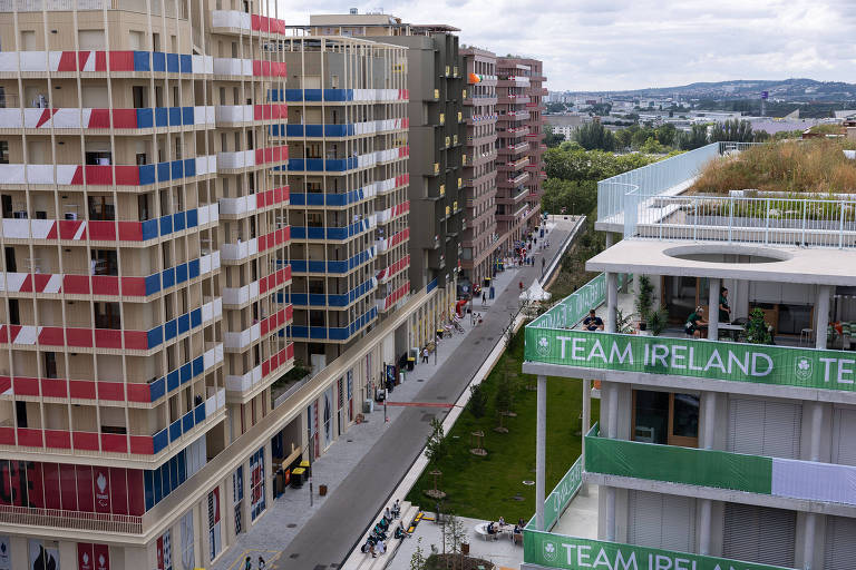 Vista do terraço do prédio do Time Brasil na Vila Olímpica, em Paris