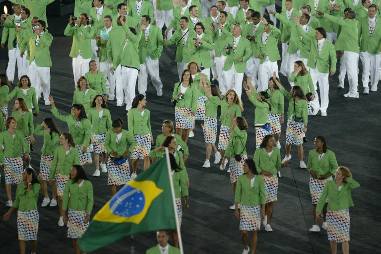 Delegação brasileira na cerimônia de abertura dos Jogos Olímpicos de Atenas na Grécia