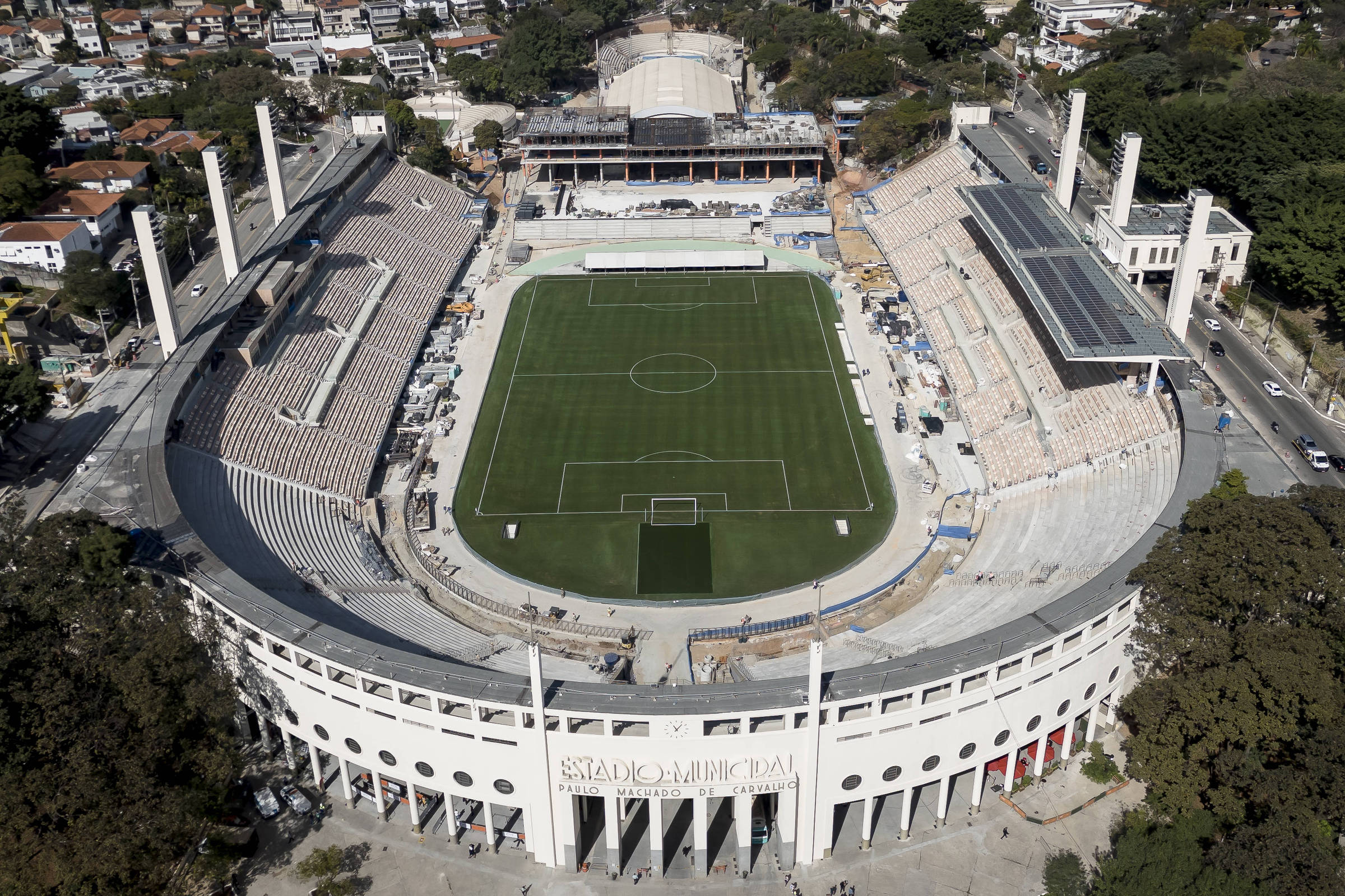 Câmara de SP libera barulho sem limite em shows e obra que levará a corte de 10 mil árvores