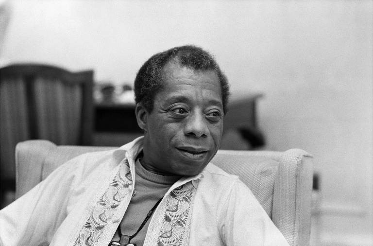 O escritor James Baldwin