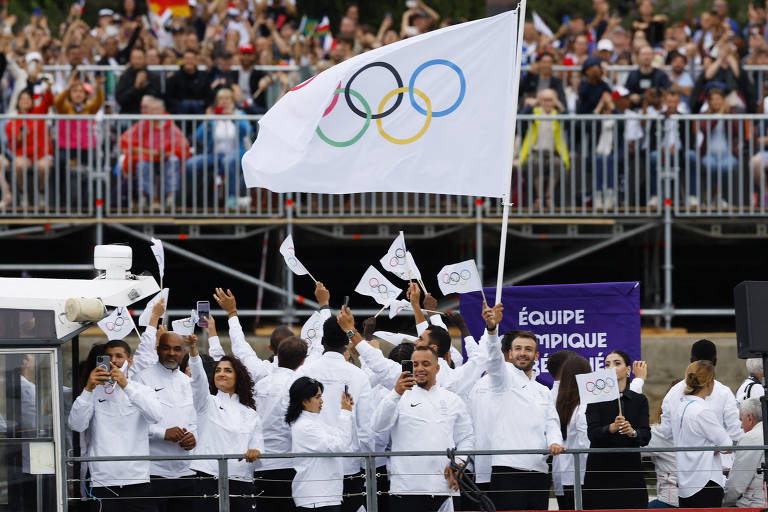 Barco do time da equipe olímpica de refugiados