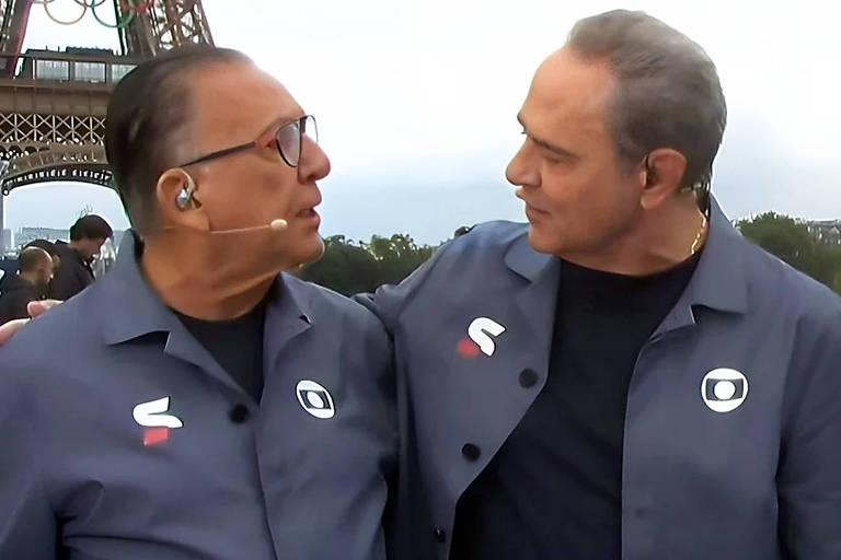 Luis Roberto e Galvão fazem dueto desafinado na cerimônia de abertura de Paris