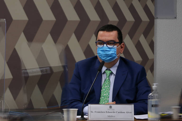 Médico Francisco Cardoso Alves durante depoimento à CPI da Covid sobre defesa de remédios sem eficácia
