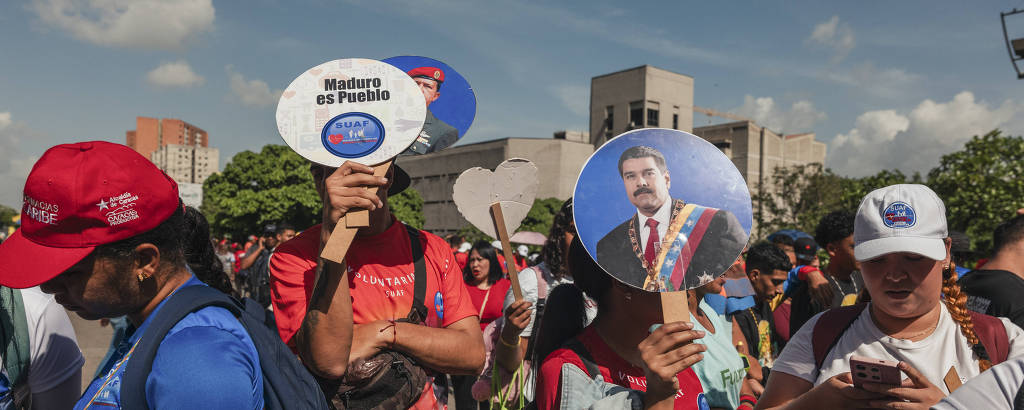 Apoiadores de Nicolás Maduro durante ato de apoio em Caracas