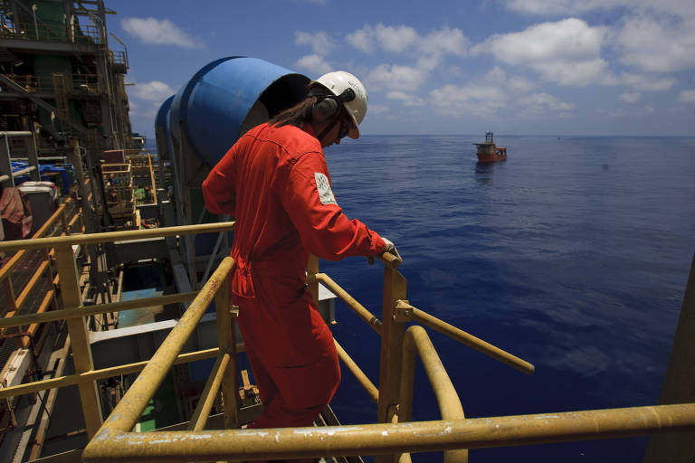 Técnica de logística de transporte no navio-plataforma FPSO P-43 da Petrobras