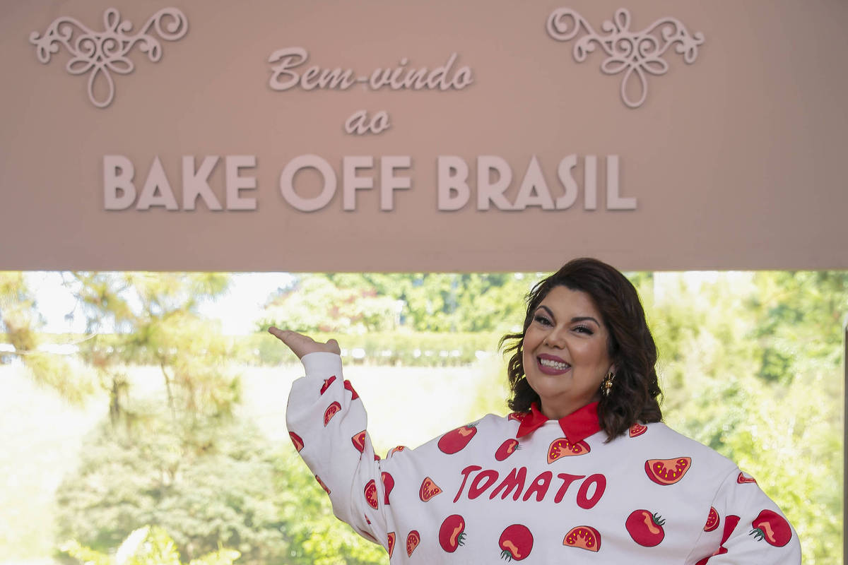 'Estou no meu momento profissional mais feliz', diz Fabiana Karla, nova apresentadora do Bake Off Brasil