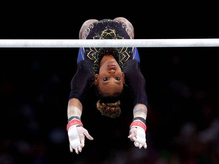 Rebeca Andrade na classificatória da ginástica olímpica nas Olimpíadas de Paris