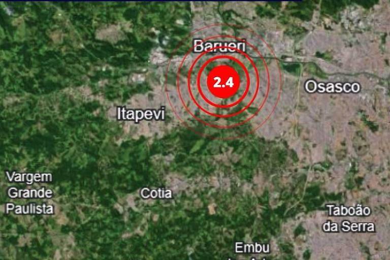 Mapa com localização de um sismo de magnitude 2.4, indicado por um círculo vermelho no centro. A área ao redor inclui várias cidades da Grande São Paulo
