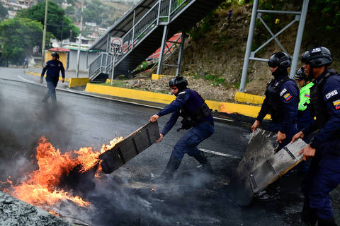 Oposição reafirma que venceu e convoca atos por toda Venezuela