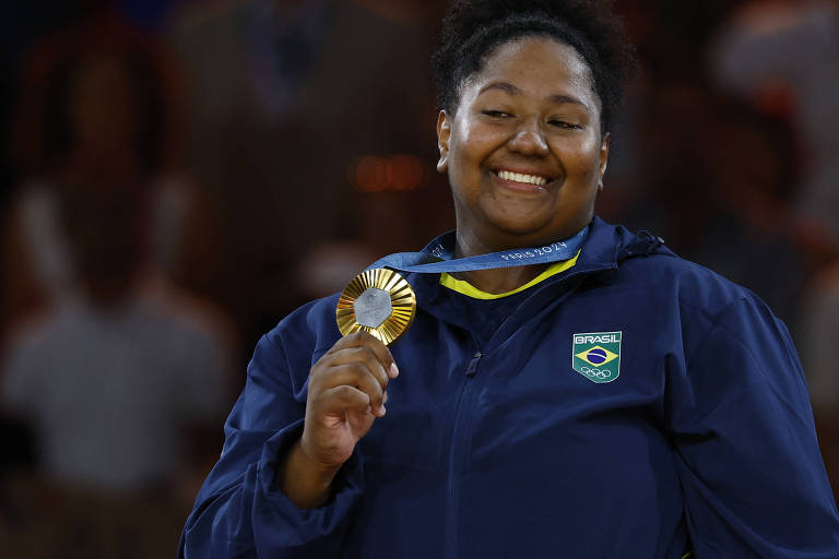 Olimpíadas: Bia Souza mostra o que vem na caixa que atletas ganham com medalhas