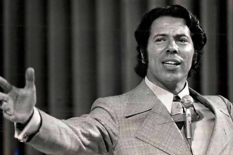 O apresentador e empresário Silvio Santos durante seu programa na TV.