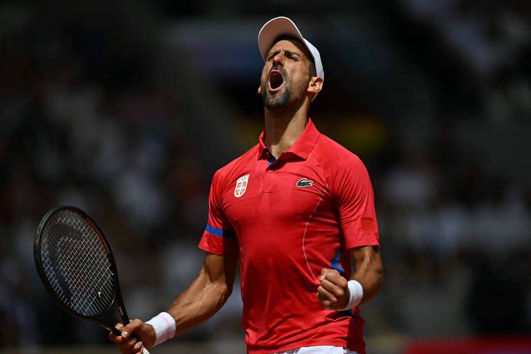 Novak Djokovic, da Sérvia, disputando o ouro nos Jogos Olímpicos deParis-2024