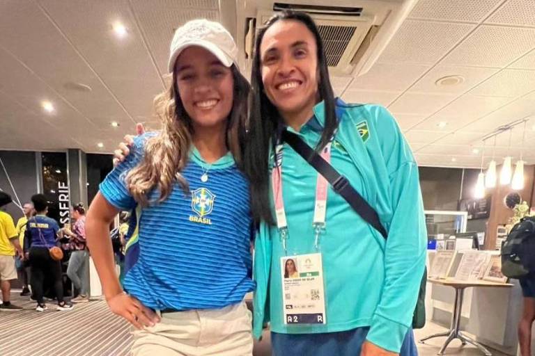 Seleção feminina faz festa com Rayssa e canta funk depois de vitória: 'França vai virar baile'
