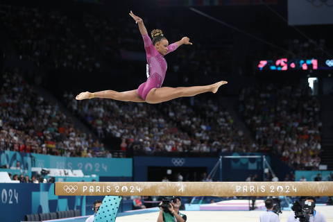 Rebeca Andrade fica sem medalha na trave por 0.007