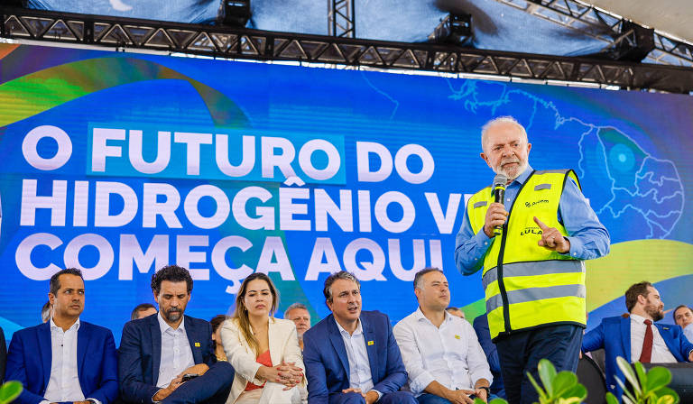 O presidente Lula em viagens pelo país em 2024