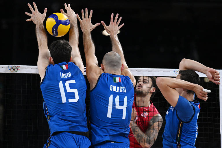 Partida de disputa do bronze no vôlei masculino entre Itália e Estados Unidos