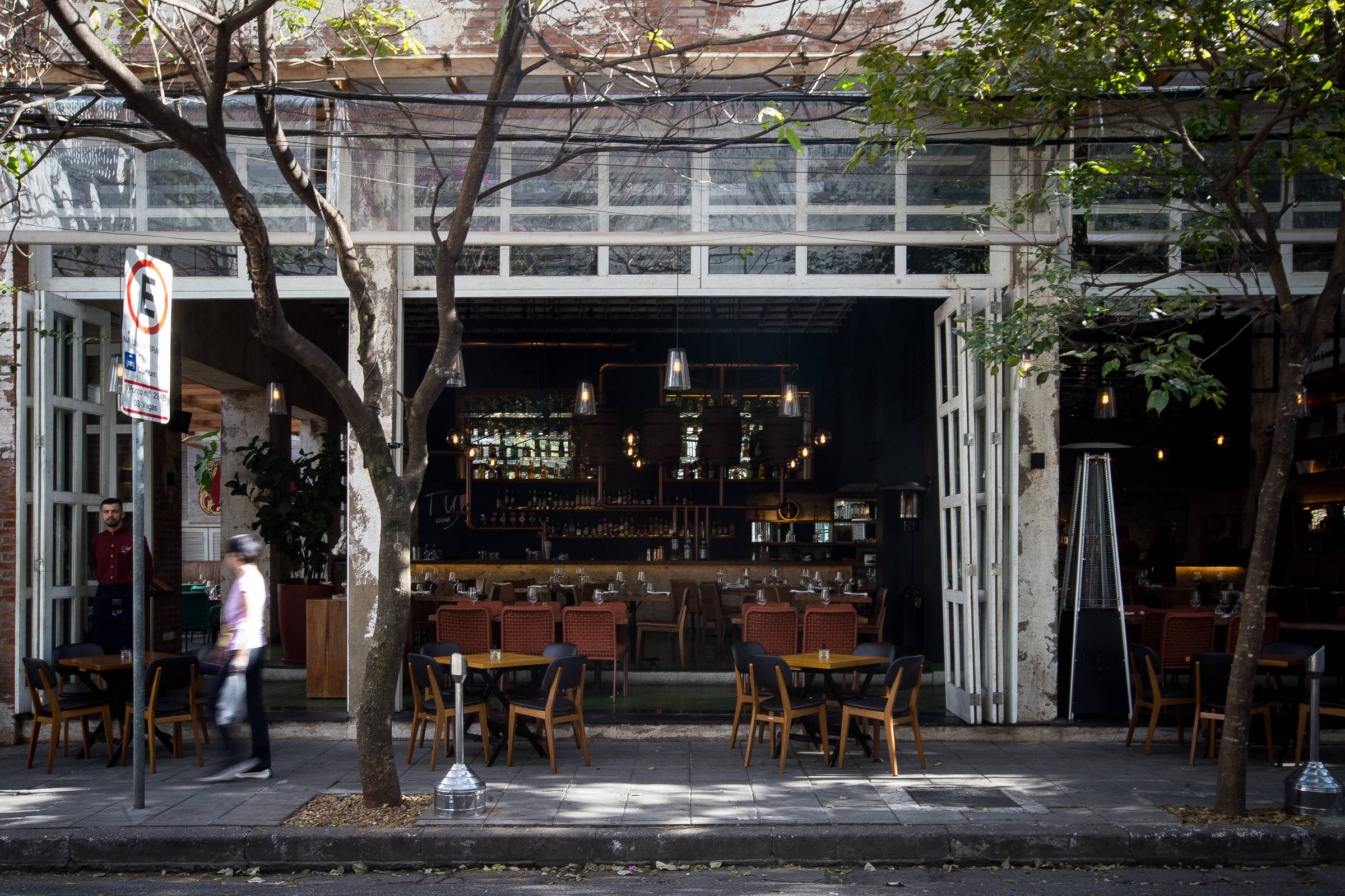 Rua Barão de Capanema, nos Jardins, renova sua oferta de restaurantes de luxo