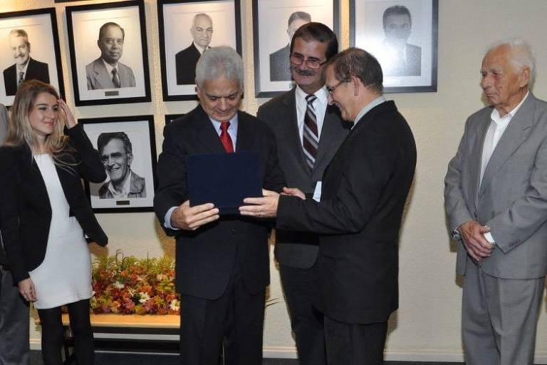 Alipio Santos Leal Neto, foi secretário de Ciência, Tecnologia e Ensino Superior do Paraná no governo Beto Richa