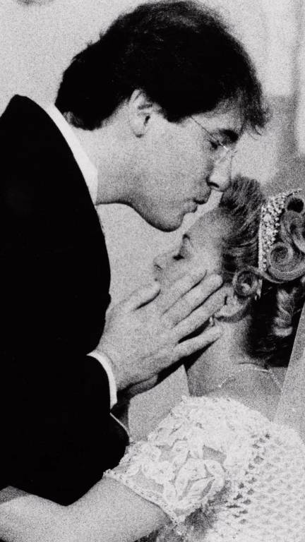 Alê Costa e Ângela se casam