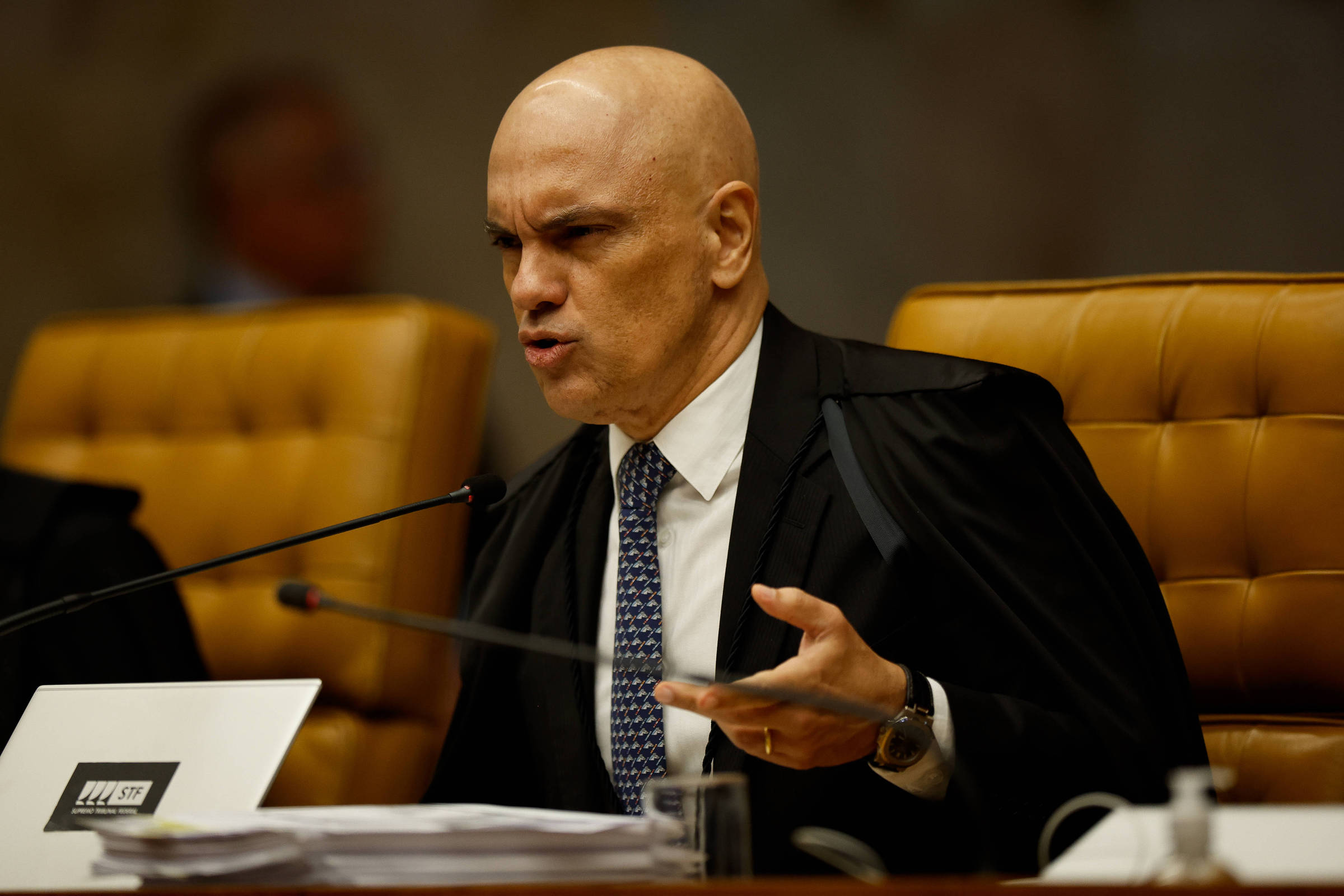 Moraes manda Google e Apple tirarem de suas lojas aplicativos de acesso por VPN