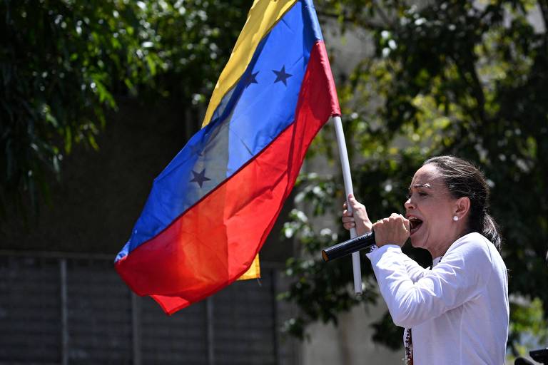 A líder da oposição na Venezuela, María Corina Machado, durante manifestação em Caracas