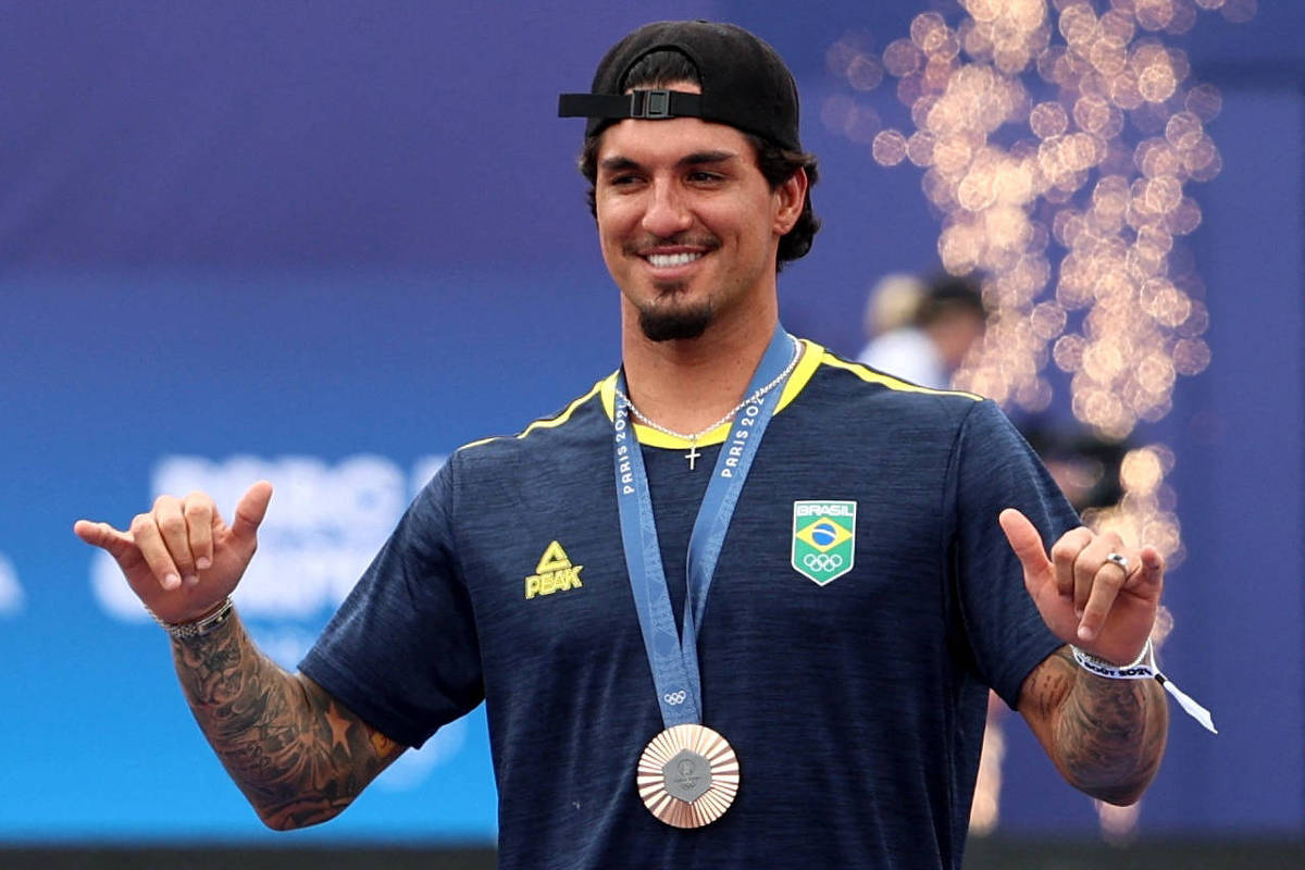 Globo fecha com Gabriel Medina para comentar mundial de surfe no Esporte Espetacular