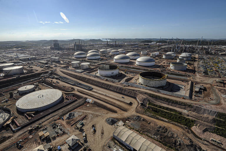 Complexo Industrial Portuário de Suape, onde fica a refinaria Abreu e Lima, em Ipojuca (PE)