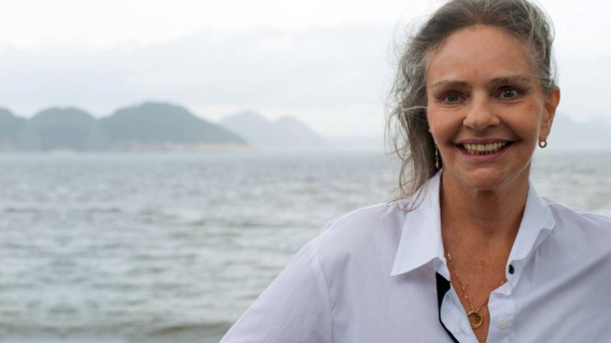 Angela Ro Ro segue em recuperação e lança site oficial para receber doações