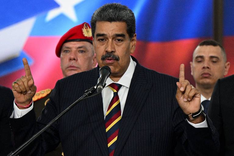 O ditador Nicolás Maduro discursa após comparecer ao Tribunal Supremo de Justiça em Caracas