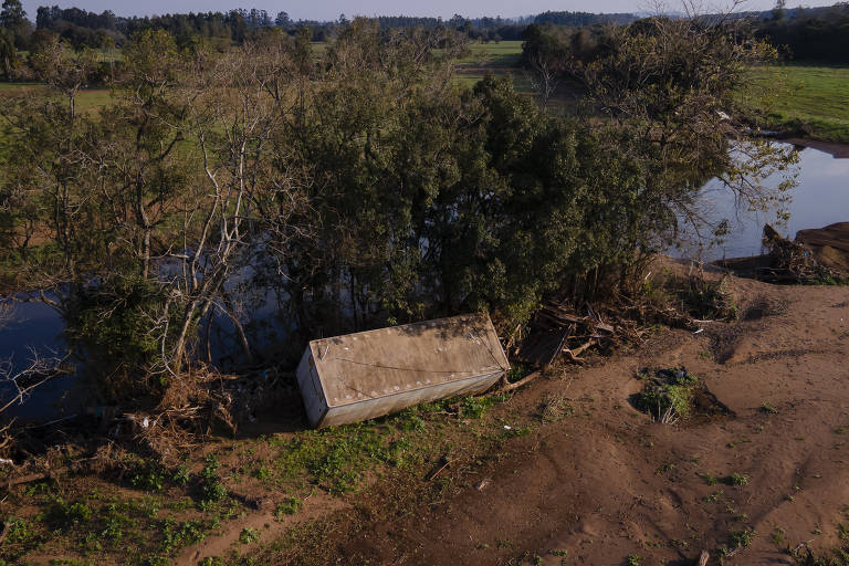Cheia do rio Taquari arrastou equipamento usado por Fabio Scheibel na produção de hortaliças