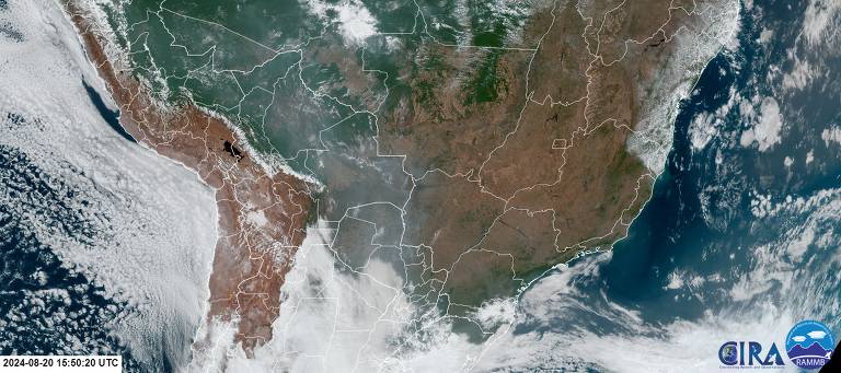 Três dias atrás, em 20 de agosto, satélite registrou fumaça de incêndios ainda na fronteira do Brasil com a Bolívia e o Paraguai e no oeste de Mato Grosso