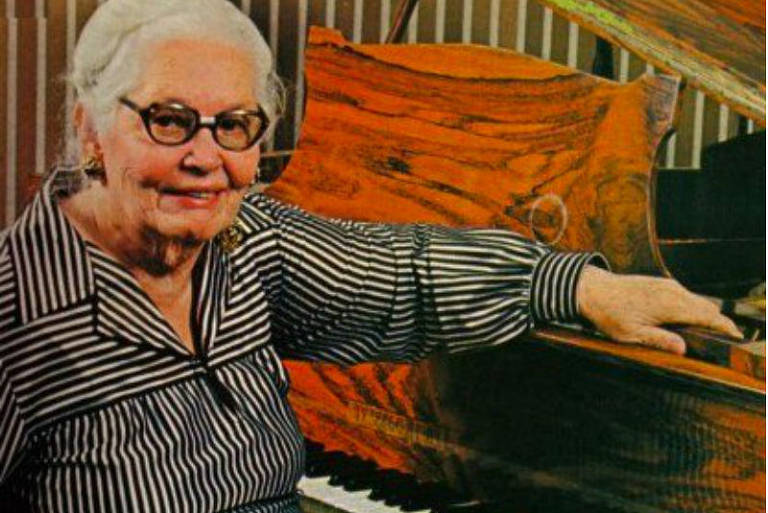 Amelia Brandão Nery, a Tia Amelia, pianista e compositora (1897-1983)