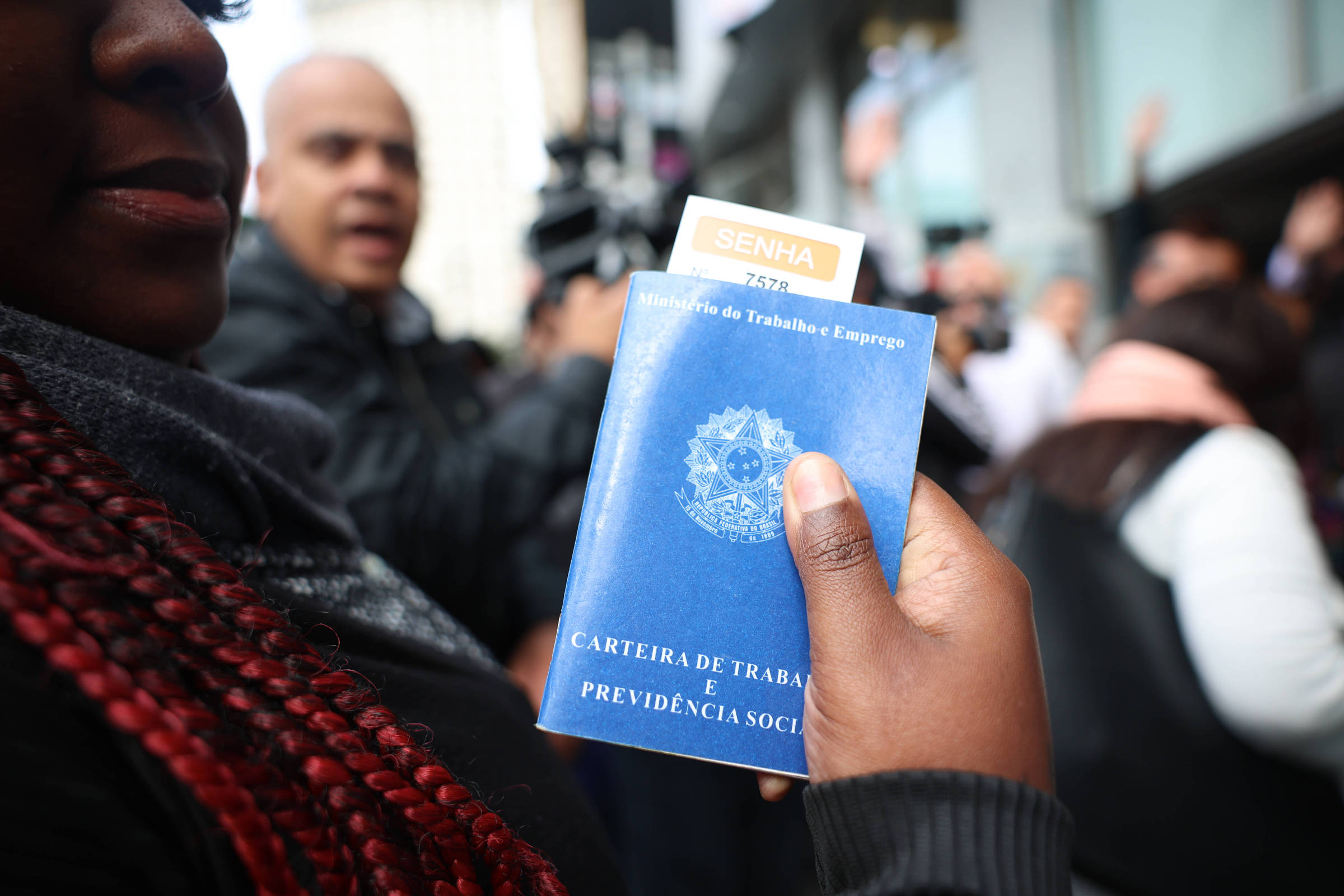 Brasil abre 129,77 mil vagas formais de trabalho em julho, menor número para o mês desde 2020